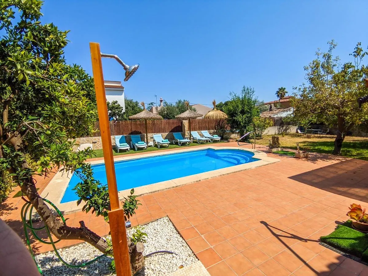 Ponton House, Villa With Pool, Close To Palma Town, Perfect Location Plamanyola Ferienhaus